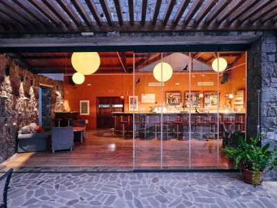 hotel bar finca el cabrito